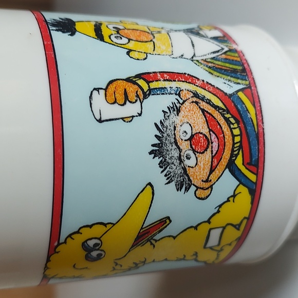 Vintage Sesame Street coffee cup - Picture 8 of 9
